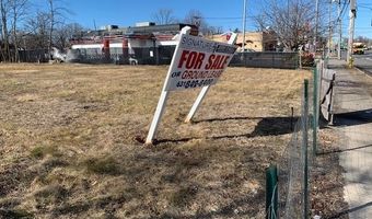 770 N Broadway, Amityville, NY 11701