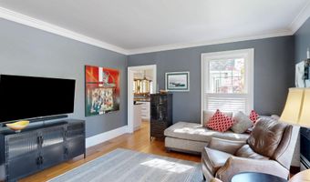 75 Court St, Belfast, ME 04915