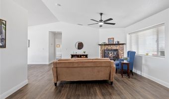 22163 Broken Lance Rd, Apple Valley, CA 92307