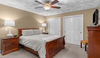 76 Lakehurst Dr, Coventry, RI 02816