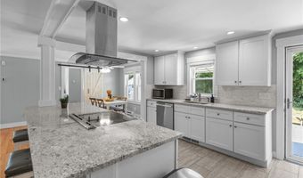 1 Irvings Path, Narragansett, RI 02882