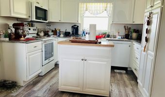 2682 Hinton Rd, Athens, WV 24712