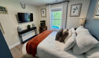 16 Stagecoach Rd, Barrington, NH 03825