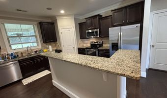 108 Hackamore Ln, Camden, SC 29020