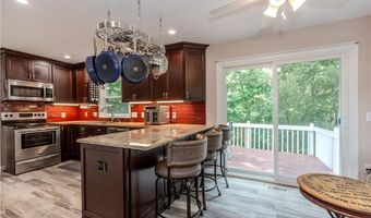 20 Birch View Ct, Cranston, RI 02921