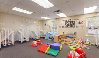 1326 Plainfield St, Cranston, RI 02920