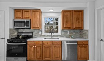 98 Marine Rd, Waretown, NJ 08758