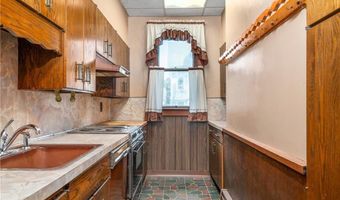 74 Highland St, Woonsocket, RI 02895