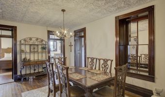 405 W Avenue E, Alpine, TX 79830