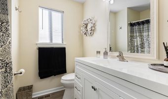 109 E SKEET Cir E, Bear, DE 19701