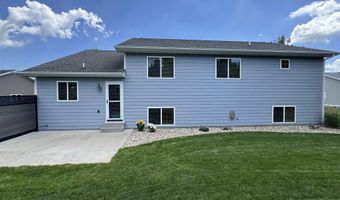 1130 Indian Hills Rd, Brookings, SD 57006
