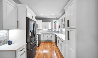 135 West St, Cromwell, CT 06416