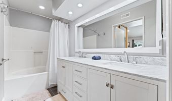 5742 E Hudson Bay Dr, Anaheim, CA 92807