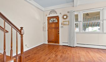 60 Heck Ave, Ocean Grove, NJ 07756