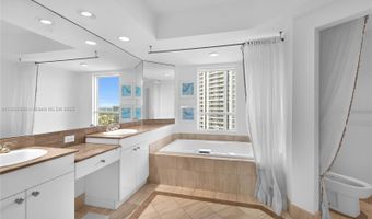 21050 Point Pl 2001, Aventura, FL 33180