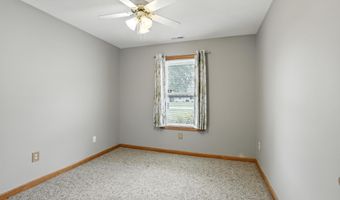 1303 Virginia Ln, Auburn, IN 46706