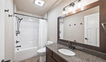 1519 NE Williamsburg Dr, Ankeny, IA 50021