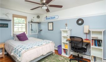 7 Boulevard E, Middletown, RI 02842