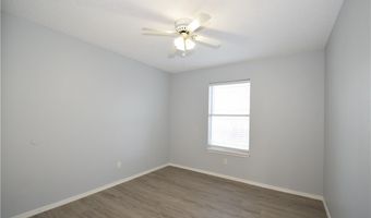 2515 SE 3rd St, Bentonville, AR 72712