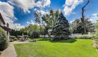 715 W Whiting Ln, Arlington Heights, IL 60004