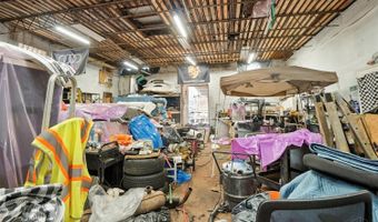 6105 Vine St, Cincinnati, OH 45216