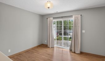 4146 Eisenhower Ln 4, Ames, IA 50010