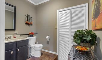 2925 E Snow Ln, Alexander, AR 72002