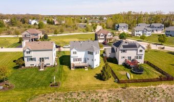 1094 Holly Dr, Antioch, IL 60002