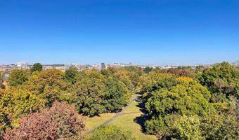 635 SLATERS Ln G-01, Alexandria, VA 22314