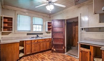 107 Central St, Batesville, MS 38606