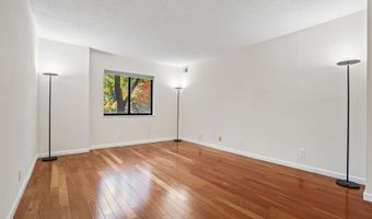 5904 MOUNT EAGLE Dr 105, Alexandria, VA 22303