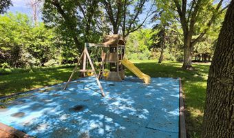 38608 129th St, Aberdeen, SD 57401