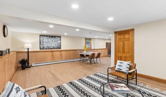836 Old Post Rd, Arundel, ME 04046