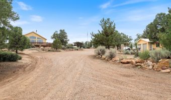 635 N Cougar Ln, Apple Valley, UT 84737