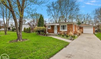 918 Columbia, Algonac, MI 48001