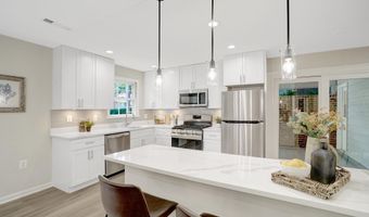 3820 WINTERSET Dr, Annandale, VA 22003