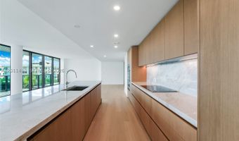 1177 Kane Concourse 405, Bay Harbor Islands, FL 33154
