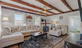 1612 W Glenville Rd, Amsterdam, NY 12010