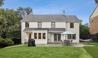3801 LORCOM Ln N, Arlington, VA 22207