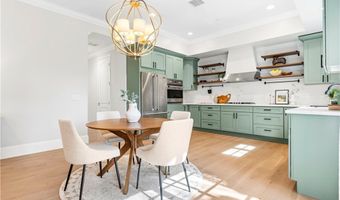 566 S 2nd Ave, Arcadia, CA 91006