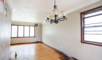 3327 Kinsey Ave, Des Moines, IA 50317