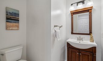 5914 LANGTON Dr, Alexandria, VA 22310