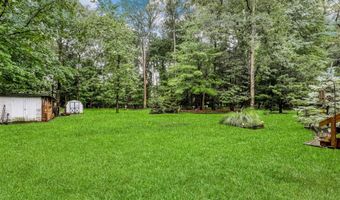 5 Woodland Pl, Airmont, NY 10952