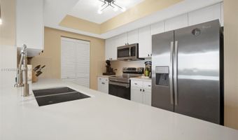 19501 W Country Club Dr 1202, Aventura, FL 33180
