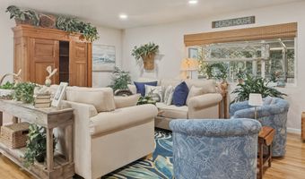 1099 PARKVIEW Dr, Brookings, OR 97415