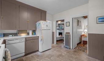 49 Arnold St, East Providence, RI 02915