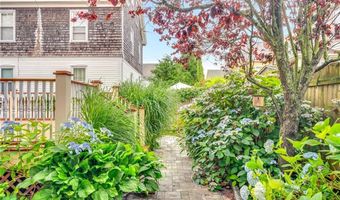 1 Slocum St, Newport, RI 02840