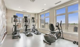 4915 HAMPDEN Ln 307, Bethesda, MD 20814