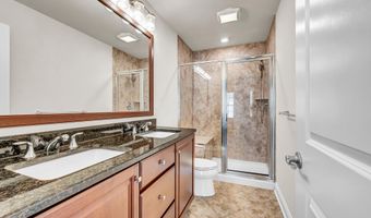 10 Putnam Ln 10, Danbury, CT 06810