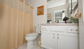 194 Kensington Ct, Aurora, OH 44202